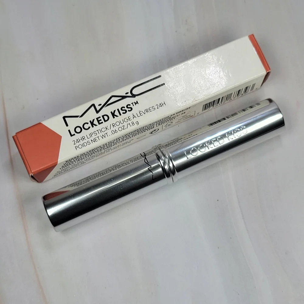 Mac Locked Kiss 24H Lipstick in Mischief BNIB